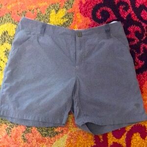 Women’s Mountain HardWear nylon sz 10 shorts
